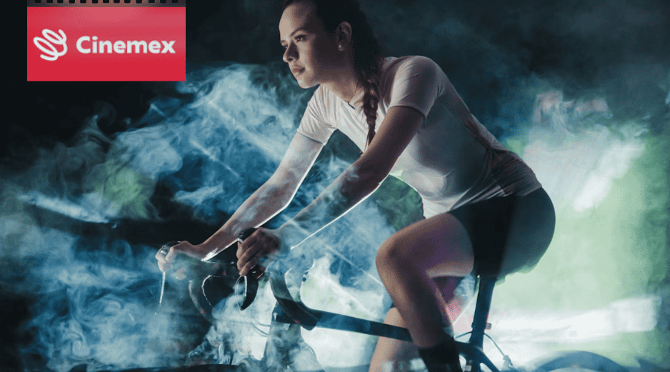 La pantalla gigante y el sistema de audio de alta tecnología serán parte central de sesiones de entrenamiento que prometen una experiencia sensorial distinta a la habitual. ESPECIAL/ Unsplash