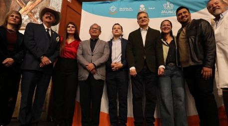 La inauguración contó con la presencia del diputado Julio César Hurtado Luna, presidente de la Mesa Directiva, y la diputada María del Refugio Camarena Jáuregui, presidenta de la Junta de Coordinación Política. CORTESÍA