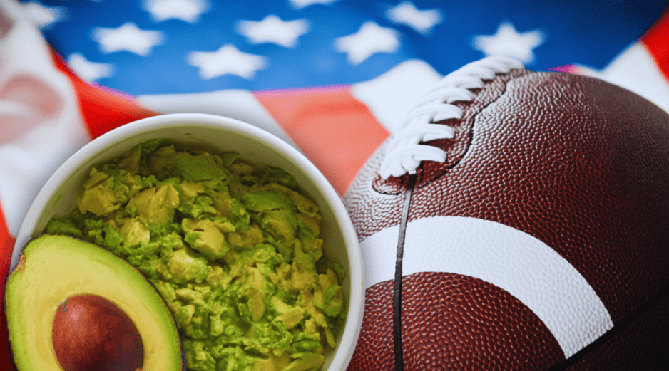 Este 2026, el 90% del aguacate que será enviado a EU cuenta con la certificación Proforest Avocado, pues proviene de huertas libres de deforestación. ESPECIAL / CANVA