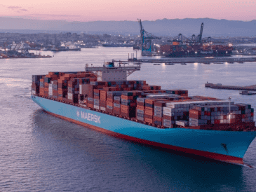 China no está de acuerdo con la decisión de que la firma danesa sea ahora quien se haga cargo de los puertos. CANVA