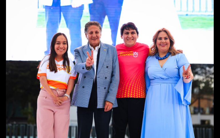 Este viernes, en el Parque de las Niñas y los Niños, fueron reconocidas y reconocidos “Las Estrellas de Zapopan” atletas de alto rendimiento que han puesto en alto el nombre de Zapopan a nivel nacional e internacional. EL INFORMADOR / J. Acosta