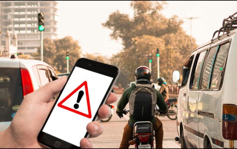 Autoridades capitalinas advirtieron que los SMS que piden pagar infracciones no son oficiales. CANVA/ESPECIAL