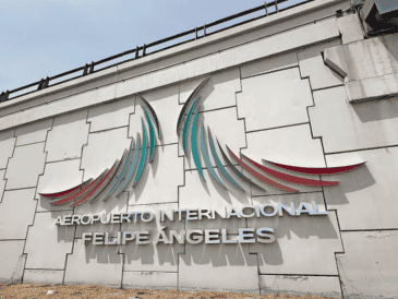 El año pasado, el AIFA logró movilizar siete millones 79 mil pasajeros, un 11.5% más que en 2024, pero todavía lejos de la meta de 20 millones de pasajeros anuales que se plantearon para justificar su construcción: INIJA. SUN / A. CONTRERAS