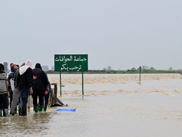debido a la gravedad de la situación es posible que las autoridades decidan evacuar a todos los residentes de la ciudad. EFE/EPA/J. Morchidi