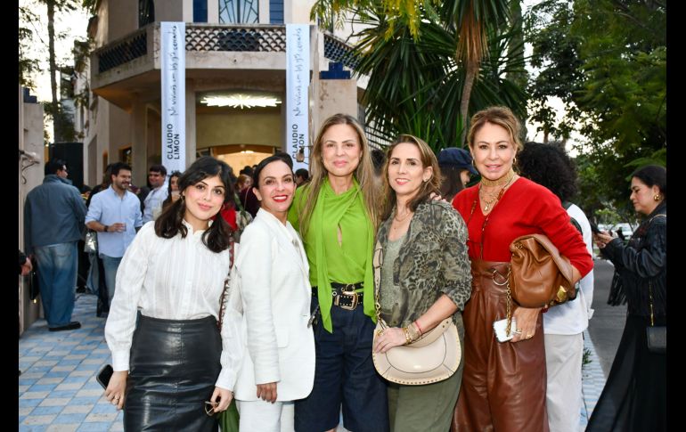 Ángela Vázquez, Aissa Alfaro, Esther Cabello, Ivette Iberri y Beatriz Narro. GENTE BIEN JALISCO / M. RACHED
