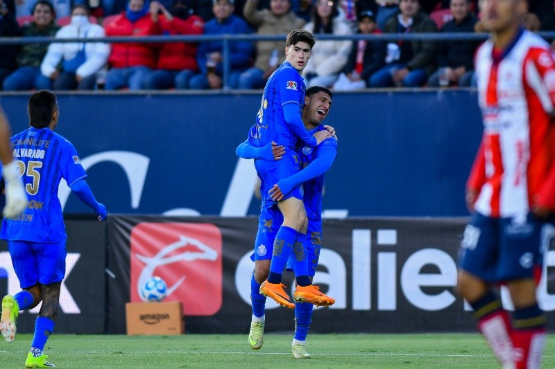 La imagen de “Hormigol” saliendo del campo generó ruido y la sensación de que el delantero había reaccionado con molestia hacia el cuerpo técnico. IMAGO7&nbsp;