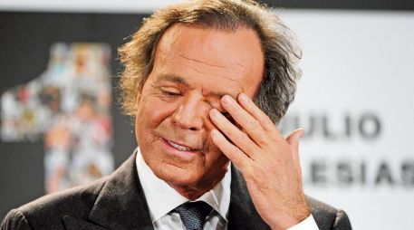 El cantante ahora enfrenta señalamientos de carácter administrativo. AFP