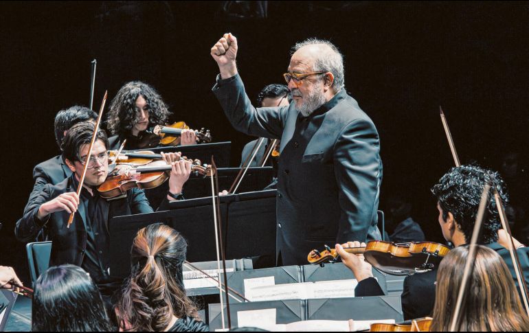El maestro Sergio Ramírez Cárdenas, dirigirá la Orquesta de Cámara Higinio Ruvalcaba. CORTESÍA