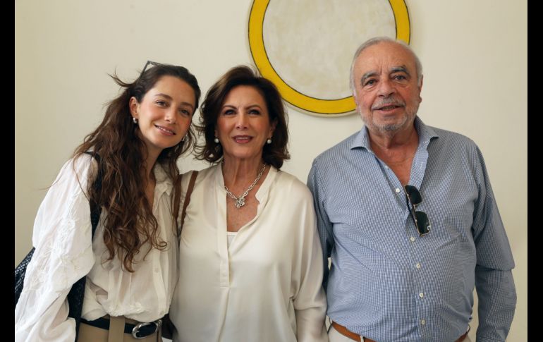 Ximena Martínez, Lourdes Urrea y Jorge Martínez. GENTE BIEN JALISCO / C. JIMENO