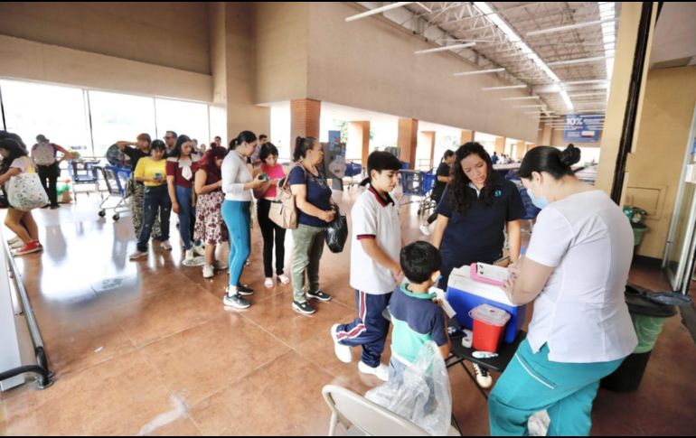 El objetivo es asegurar que todas las niñas, niños, adolescentes y personas adultas menores de 50 años cuenten con su esquema de vacunación completo. ESPECIAL