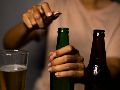 Beber alcohol cada sábado, sobre todo en exceso, impacta la salud; moderar cantidad y frecuencia importa. ESPECIAL