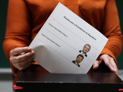 Portugal no celebra una segunda vuelta de unas elecciones presidenciales desde 1986, cuando el socialista Mário Soares derrotó al conservador Diogo Freitas do Amaral. EFE/A. COTRIM