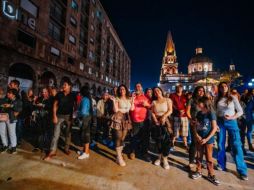 En la zona del Santuario se exhibieron vehículos clásicos de colección y se presentaron espectáculos de videomapping interactivo. ESPECIAL / Ayuntamiento de Guadalajara