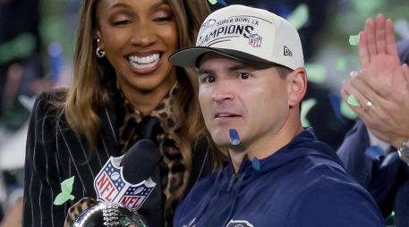 El entrenador de los Seattle Seahawks, Mike Macdonald, fue una pieza clave en el triunfo de esta noche. EFE