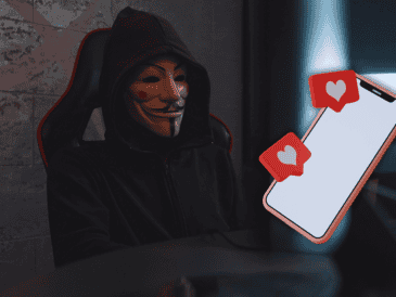 Hoy, los estafadores necesitan apenas tres segundos de audio real tomado de redes sociales para clonar una voz con hasta 85% de exactitud, según McAfee. ESPECIAL / CANVA