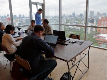 Analistas argumentan que en el país casi un 55% de la fuerza laboral es informal. EFE/ARCHIVO