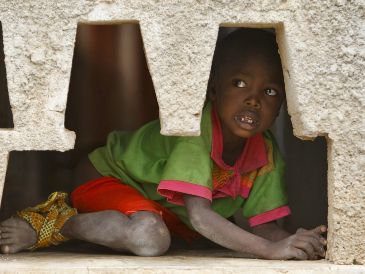 Los niños no sólo están hambrientos. Casi la mitad de los de Al Tina han enfermado en las últimas dos semanas, sufriendo fiebre, diarrea o infecciones respiratorias. EFE/ARCHIVO