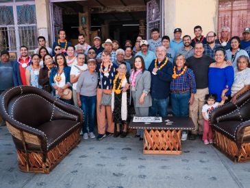 Las técnicas tradicionales de elaboración del equipal en Zacoalco de Torres se distinguen por el uso de piel curtida, así como por el empleo de materias primas locales como palo de rosa, palo dulce, mezcal cenizo, varas de tasiste, carrizo, ixtle y piel. CORTESÍA