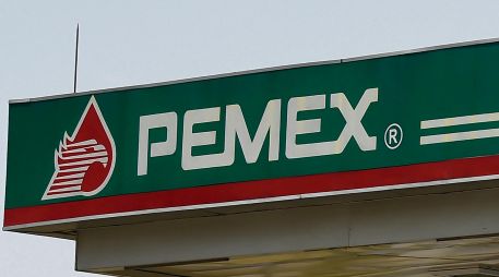 La empresa estatal reportó un aumento anual de 177 mil barriles diarios en la producción de destilados. AFP/ARCHIVO