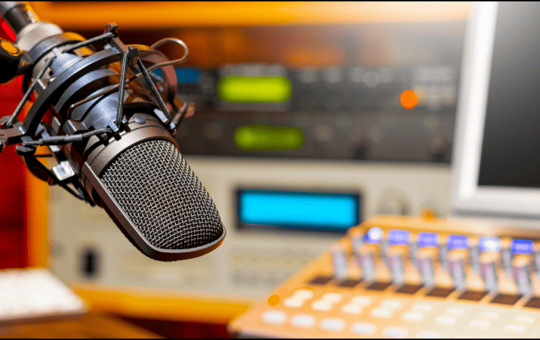 Aunque surgió a finales del siglo XIX, la radio ha sabido adaptarse a los cambios tecnológicos. CANVA