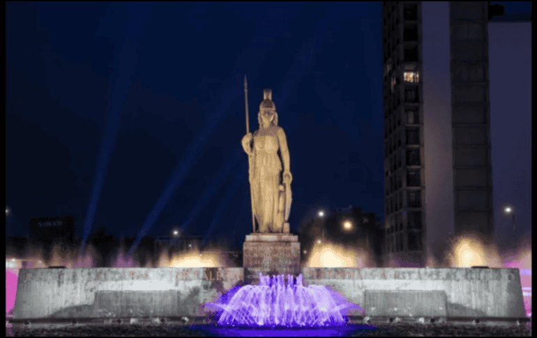 Se amplió el radio de la glorieta, se habilitaron cruces peatonales seguros, con semaforización visual y auditiva a fin garantizar la seguridad para llegar al monumento, se instaló una estación de Mi Bici y se rehabilitaron todas las instalaciones hidrosanitarias. EL INFORMADOR/ A. Navarro
