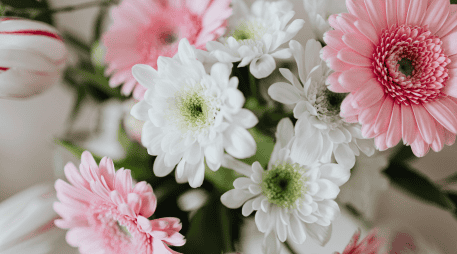 Este 14 de febrero regala flores dependiendo del mensaje y sentimiento que quieras transmitirle a la otra persona. CANVA