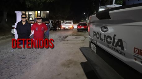 A los detenidos se les aseguraron dos réplicas de arma tipo escuadra, ambas de balines, así como el vehículo en el que se trasladaban. ESPECIAL