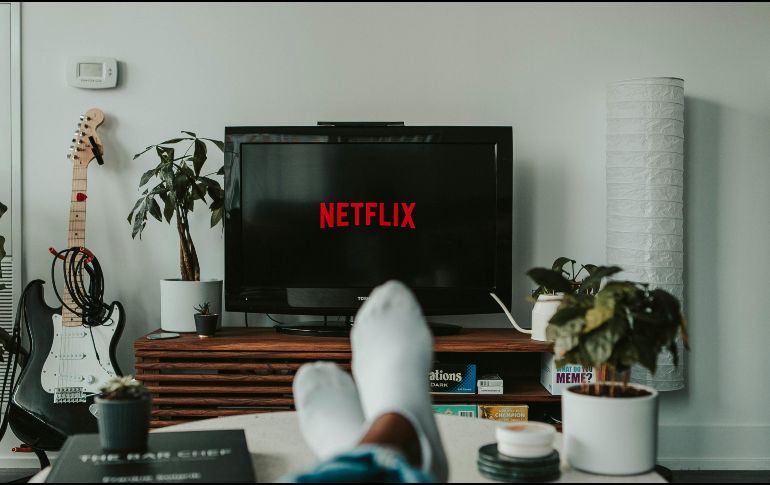 El domingo es el momento perfecto para desconectar del mundo y ver series en Netflix. UNSPLASH / M. SIVARAM