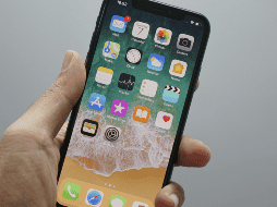 Cada cierto tiempo el sistema operativo de los iPhone se debe de actualizar para mejorar su rendimiento. UNSPLASH / B. HERNAWAN