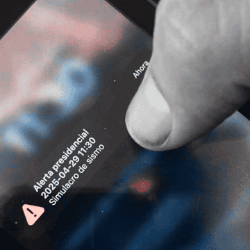 Tras semanas de pilotaje, la alarma sísmica envió una notificación preventiva a los mexicanos. SUN/ARCHIVO