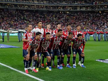 En medio de una temporada que ilusiona a su afición, las Chivas enfrentan un dilema tan silencioso como determinante. IMAGO7.