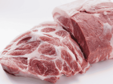 No solo la carne de res, también las exportaciones de carne de puerco y aves aumentaron significativamente. CANVA