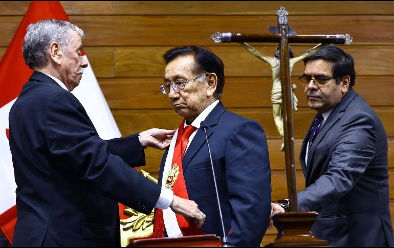 José María Balcázar juró este miércoles como nuevo presidente interino de Perú. EFE/ Congreso de Perú