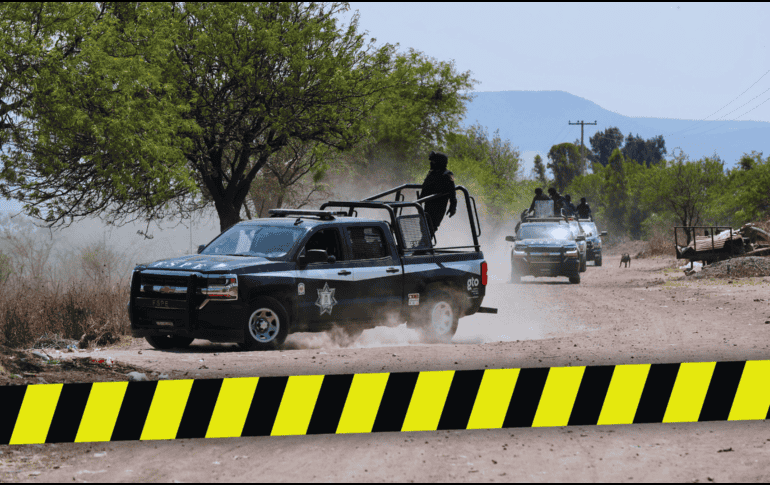 Elementos de Seguridad mantienen un operativo de revisión a motociclistas en diversas calles y bulevares de San Francisco del Rincón en búsqueda de los responsables del tiroteo. SUN / ARCHIVO