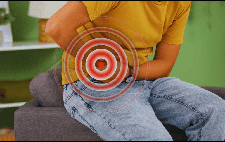 Los síntomas de apendicitis son el dolor que da inicio en la boca del estómago y conforme pasan las horas va en aumento y tiene un trayecto hasta la zona pélvica del lado derecho. ESPECIAL / CANVA