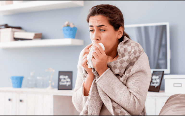 Uno de los motivos más comunes de la tos persistente es la inflamación que queda en los bronquios.  CANVA