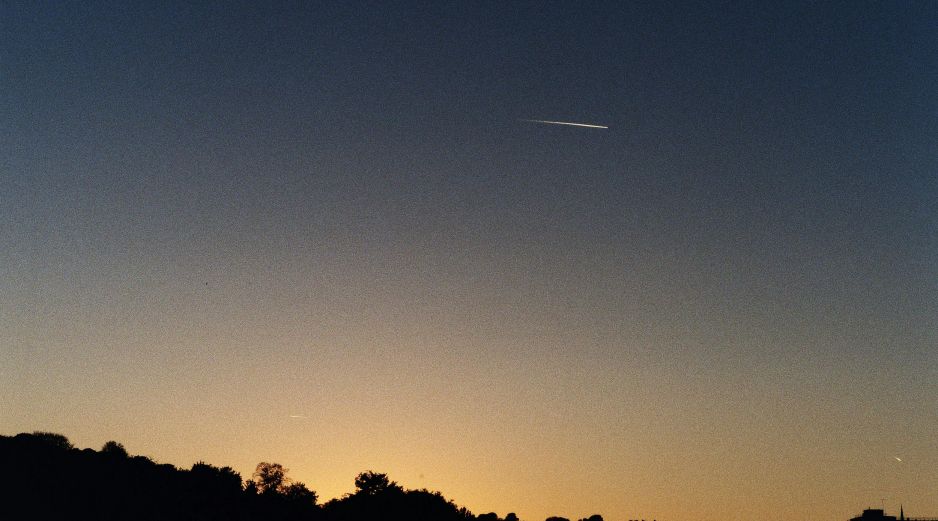 Este fenómeno se acompaña de explosiones o destellos que pueden apreciarse incluso a plena luz del día. Unsplash