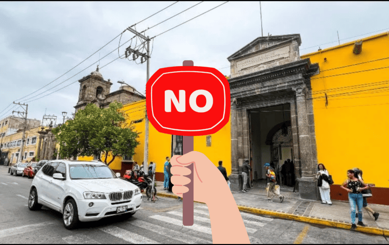 Tras los bloqueos y enfrentamientos armados en varios puntos de la ciudad, el Gobierno del Estado exhorta a la población a evitar circular por puntos o vehículos incendiados, resguardarse en casa. EL INFORMADOR / H. Figueroa