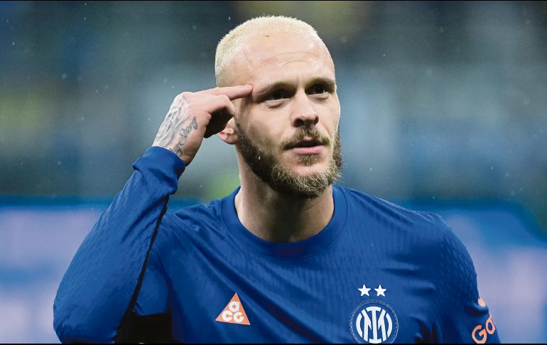 En un momento de máxima tensión para el Inter, es el carrilero izquierdo, Federico Dimarco, la principal pieza con la que cuenta el equipo. AFP