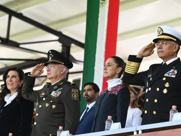 El secretario de la Defensa Nacional, Ricardo Trevilla Trejo, destacó que la primera conmemoración del Día de la Bandera estuvo a cargo de la Defensa en 1940. ESPECIAL