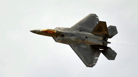 Su aterrizaje se produce dos días antes de las conversaciones entre Irán y Estados Unidos. EFE/A. Rain