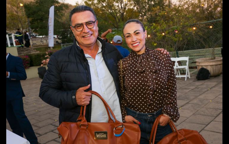 Eugenio Velasco y Araceli Ceja. GENTE BIEN JALISCO / Revista del 27 de febrero 2026