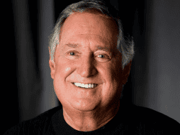 durante su trayectoria, Sedaka colaboró con agrupaciones de su mismo Brooklyn, como The Tokens, conocidos por el éxito “The Lion Sleeps Tonight”. ESPECIAL