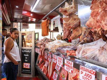Ante el aumento en la carne de res, especialistas recomiendan comparar precios, aprovechar promociones, optar por cortes económicos o sustituir temporalmente con pollo, cerdo o leguminosas. EL INFORMADOR/J. Acosta