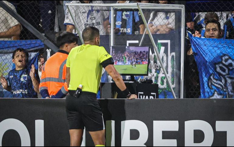 Esta nueva normativa tendrá validez tanto en el Mundial 2026 que comienza en verano como en la temporada 2026-2027. EFE / ARCHIVO