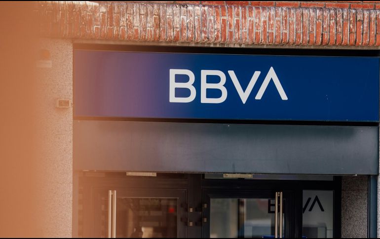 Usuarios de BBVA México reportaron este 28 de febrero fallas generalizadas en sus canales digitales. UNSPLASH.
