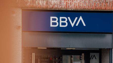 Usuarios de BBVA México reportaron este 28 de febrero fallas generalizadas en sus canales digitales. UNSPLASH.