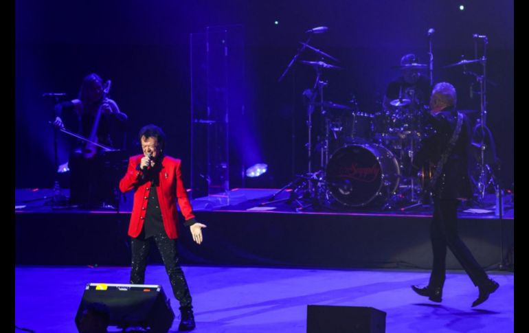 Entre aplausos, salieron al escenario el cantante australiano Russell Hitchcock y el guitarrista y compositor inglés Graham Russell.  EL INFORMADOR/A.NAVARRO