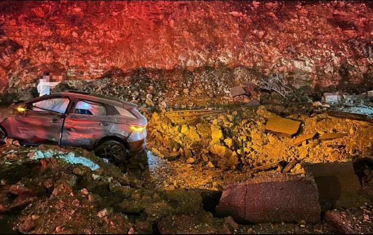 Varias personas resultaron heridas la noche de este domingo tras caer un misil en una carretera en el área de Jerusalén, donde la Policía reportó impactos de fragmentos caídos en la zona. EFE / United Hatzalah