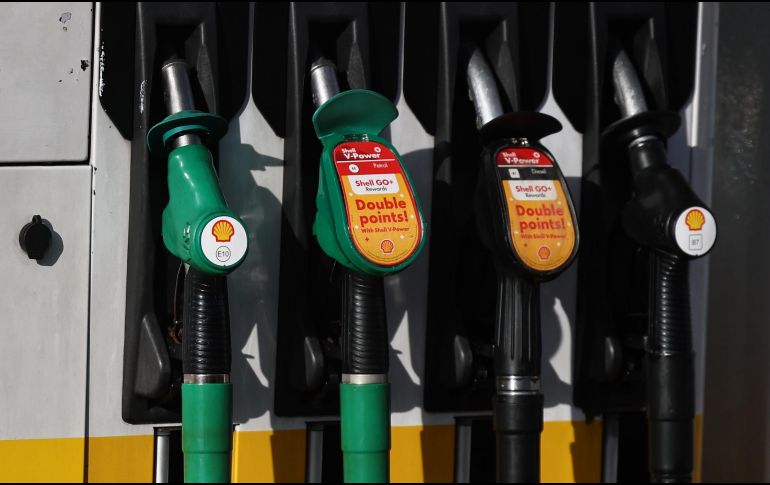 Los precios mundiales del petróleo han subido drásticamente tras la respuesta de Irán a los ataques aéreos estadounidenses e israelíes. EFE/ Neil Hall